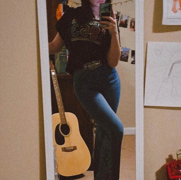 Meet your Posher, Bai - Picture 1 of 1